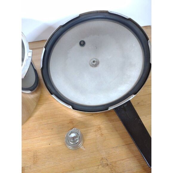 Vintage Presto Pressure Cooker Canner #804 with Jiggler - Picture 12 of 16